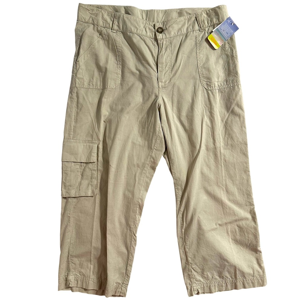 NWT Fresh Produce Journey Capri  Pants in color Natural Size Large